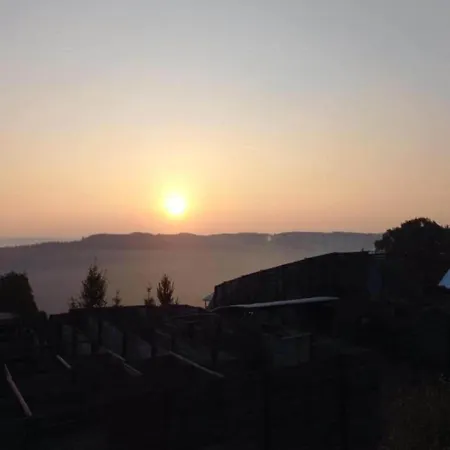 Οργανωμένο κάμπινγκ Cozy Tent With Activities *